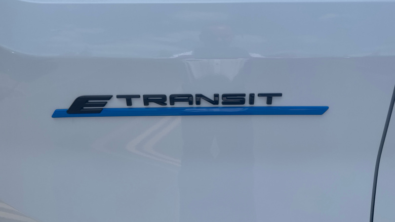 Ford Transit E-350 L3 Rwd 135kW 68kWh H2 Trend Van Auto